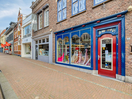 Kaaistraat 18