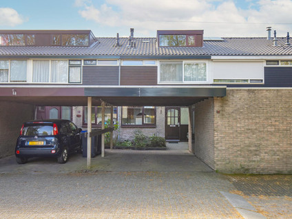Maanhof 16