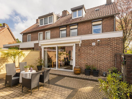 Nassaustraat 1