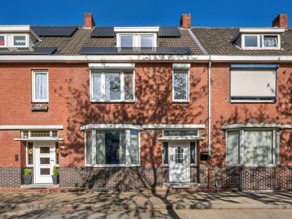 Tussenwoning te koop: Manresastraat 35, Jezuïtenbuurt Venlo