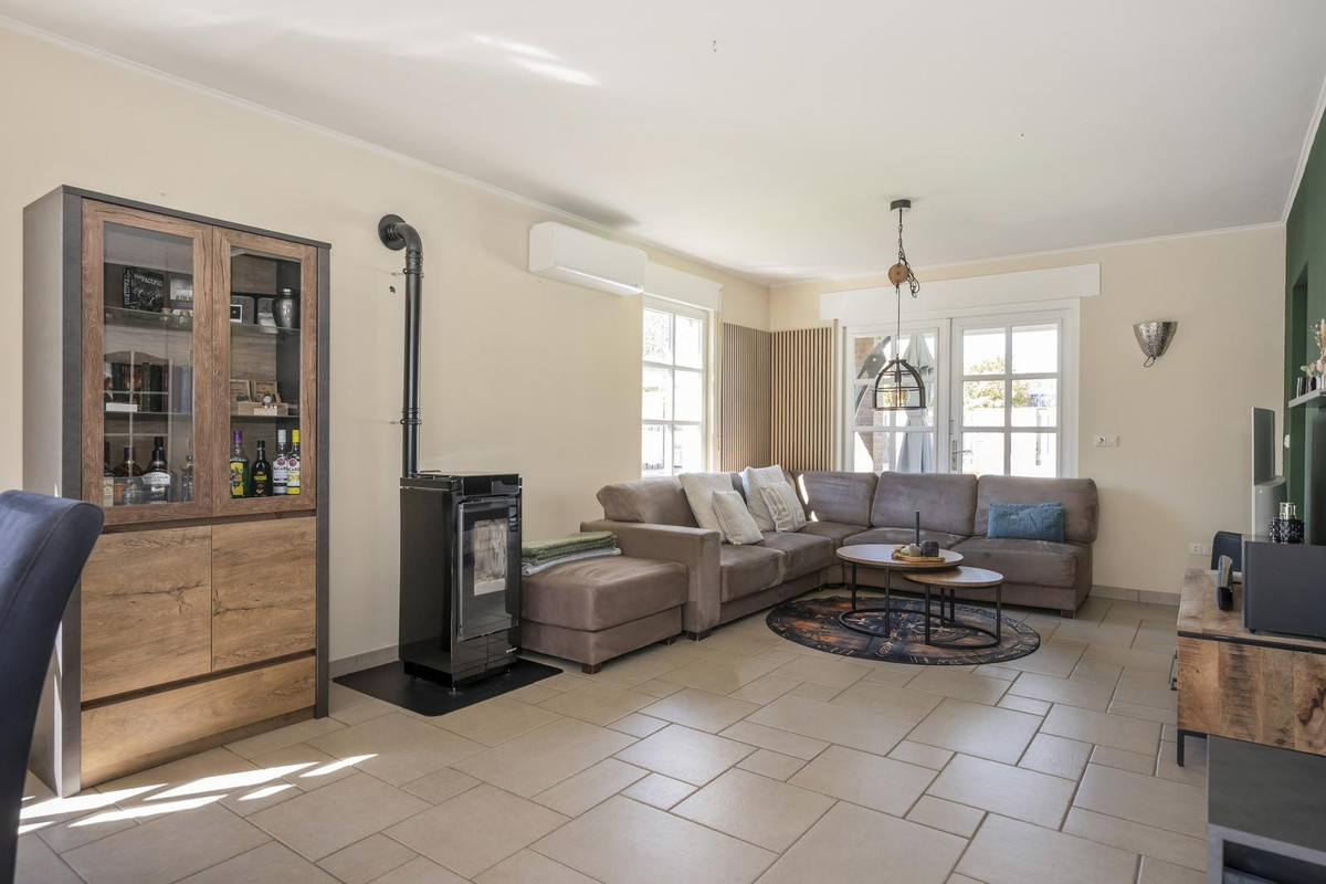 Vrijstaande woning te koop: Schuttersdreef 1, Buchten