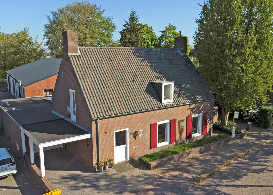 Twee-onder-één-kap te koop: Wilhelminalaan 39, Reusel