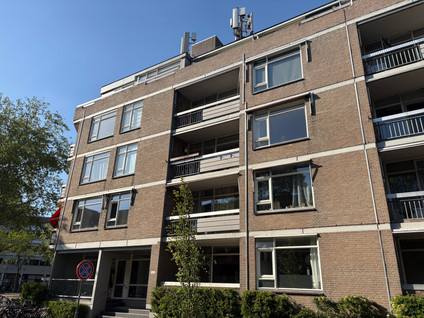 homes for rent on Adriaan van Bergenstraat 98