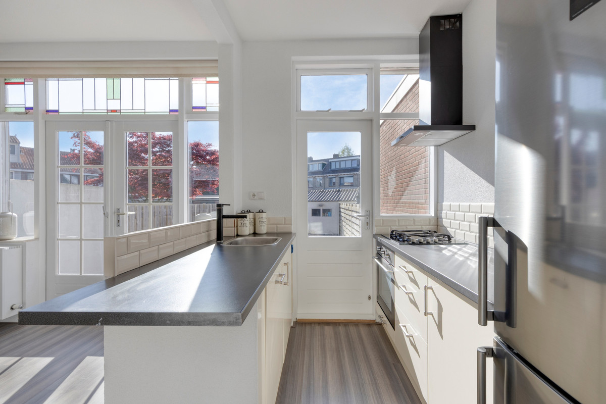 Tussenwoning te koop: Verhulststraat 86, Dordrecht