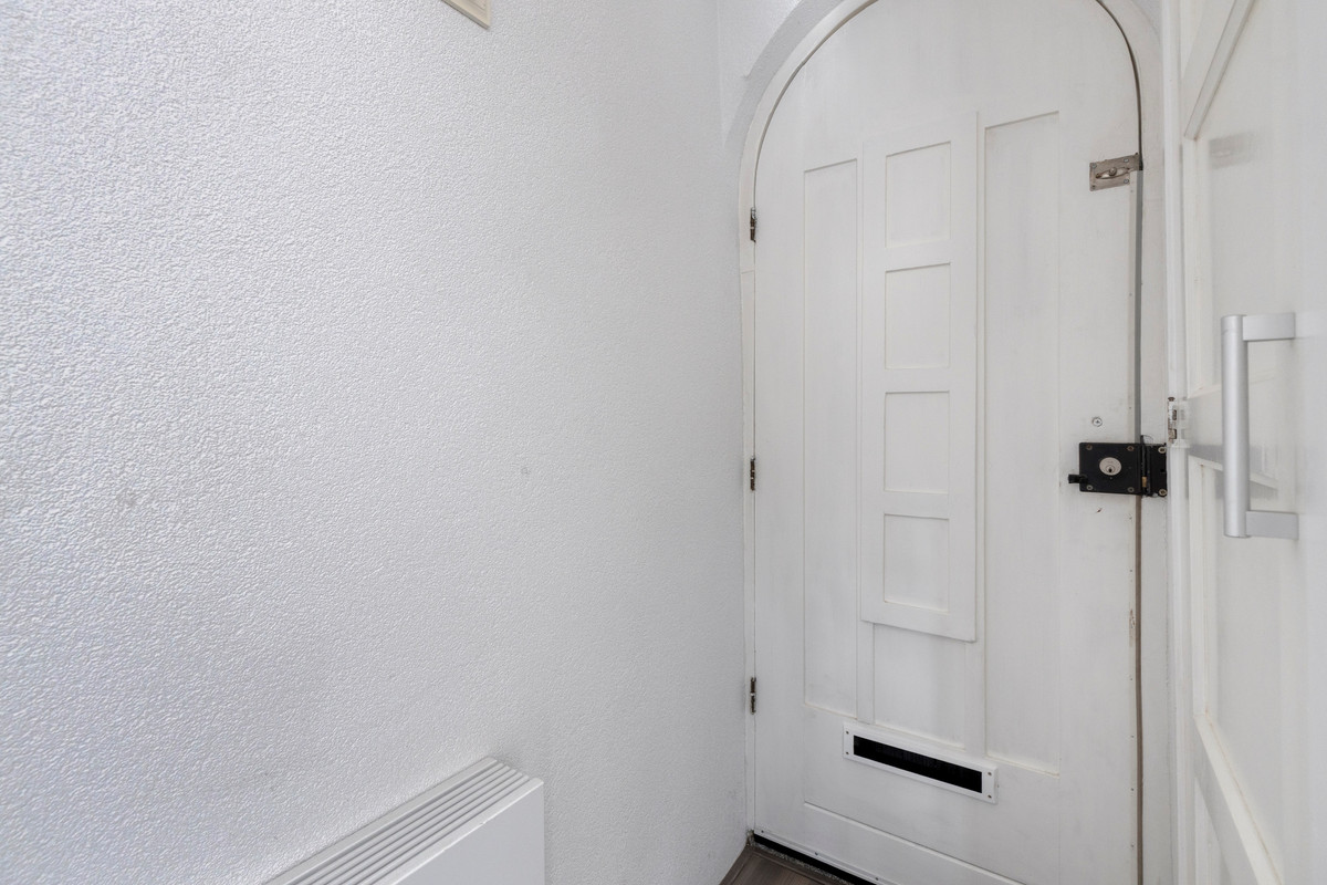 Tussenwoning te koop: Verhulststraat 86, Dordrecht