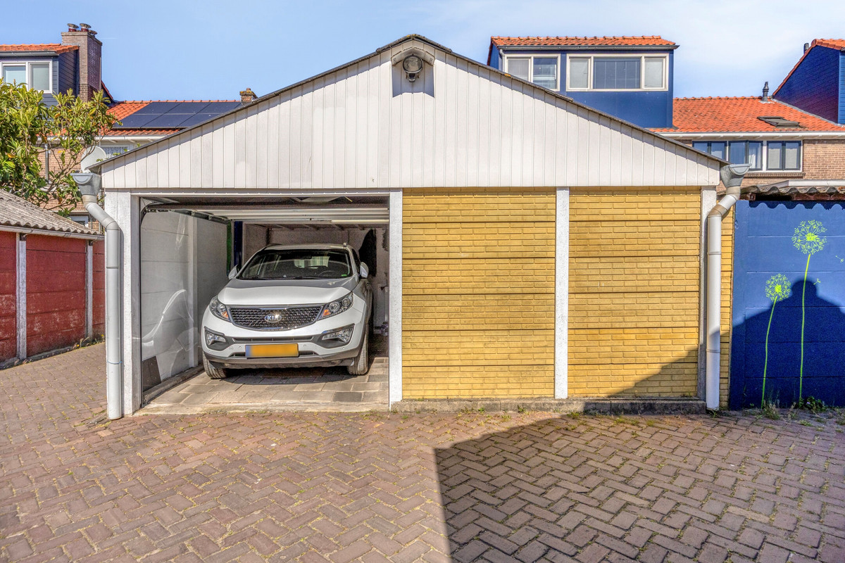 Tussenwoning te koop: Herradesstraat 40, Dordrecht