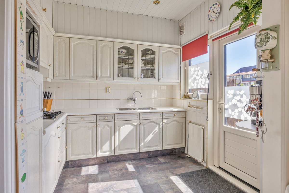 Tussenwoning te koop: Herradesstraat 40, Dordrecht
