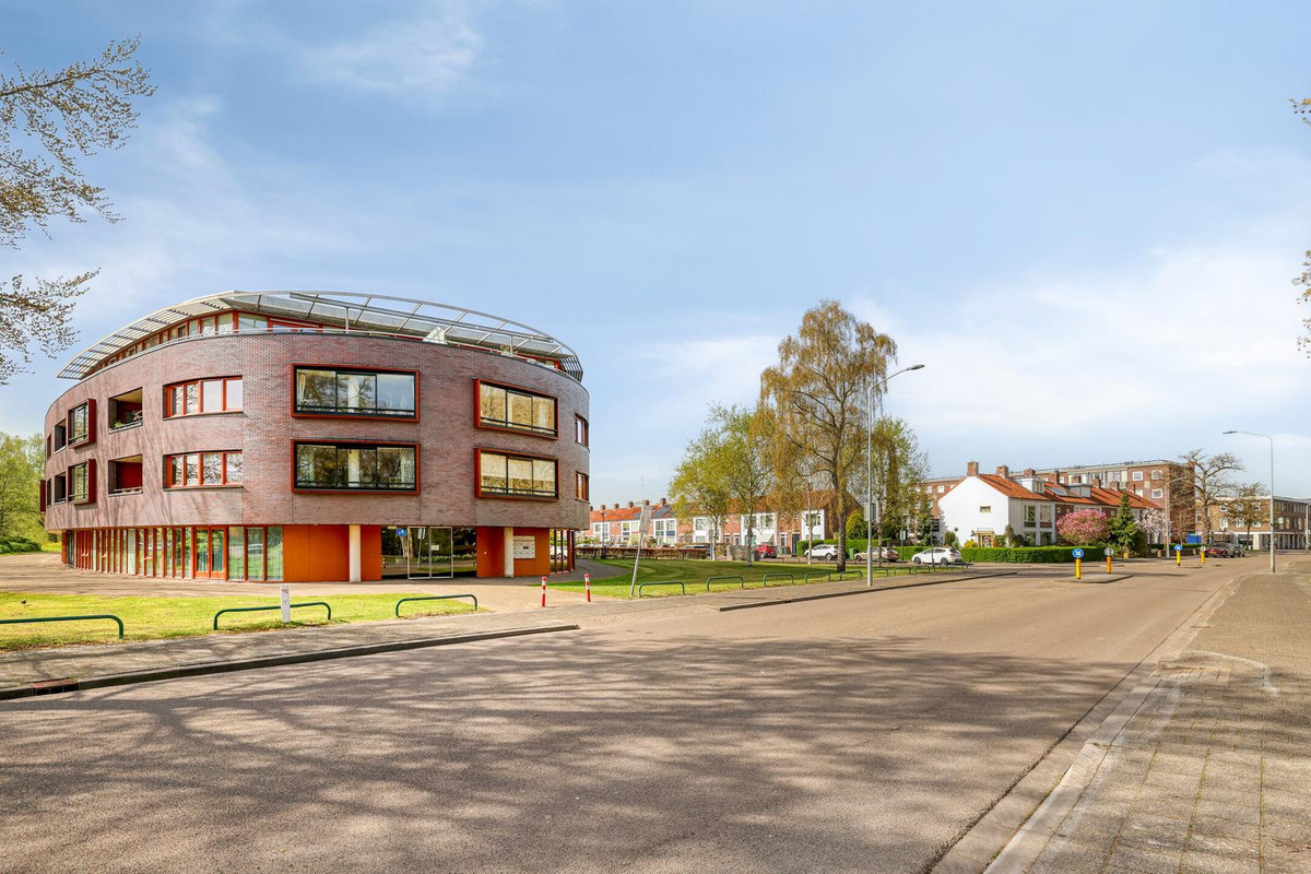 Tussenwoning te koop: Topaasstraat 173, Breda