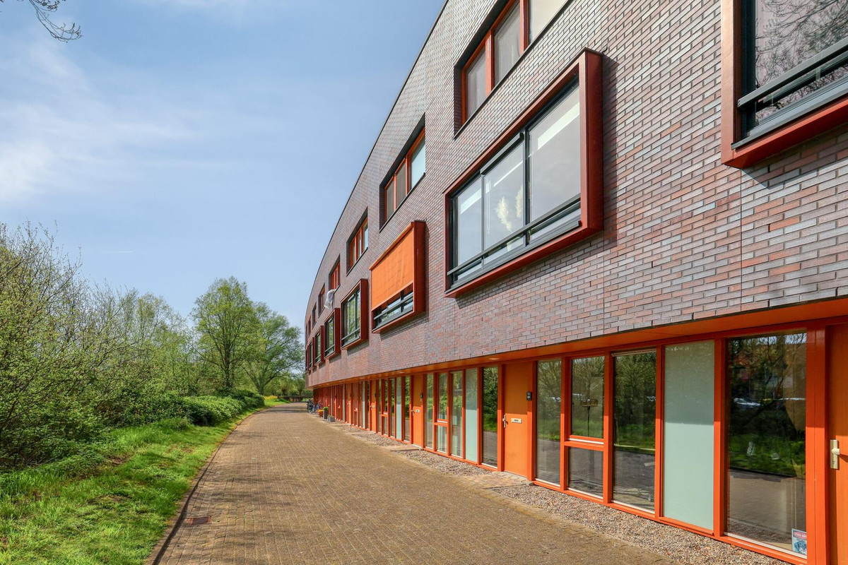 Tussenwoning te koop: Topaasstraat 173, Breda
