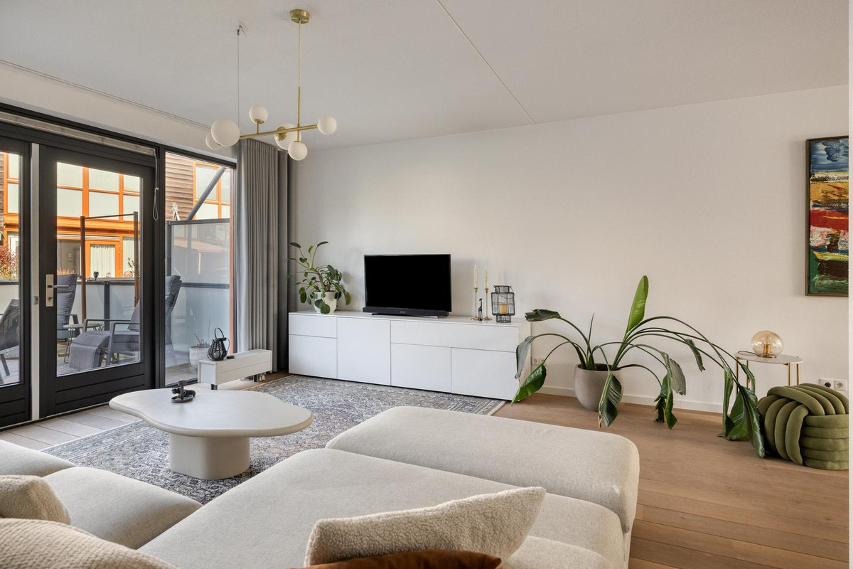Tussenwoning te koop: Topaasstraat 173, Breda