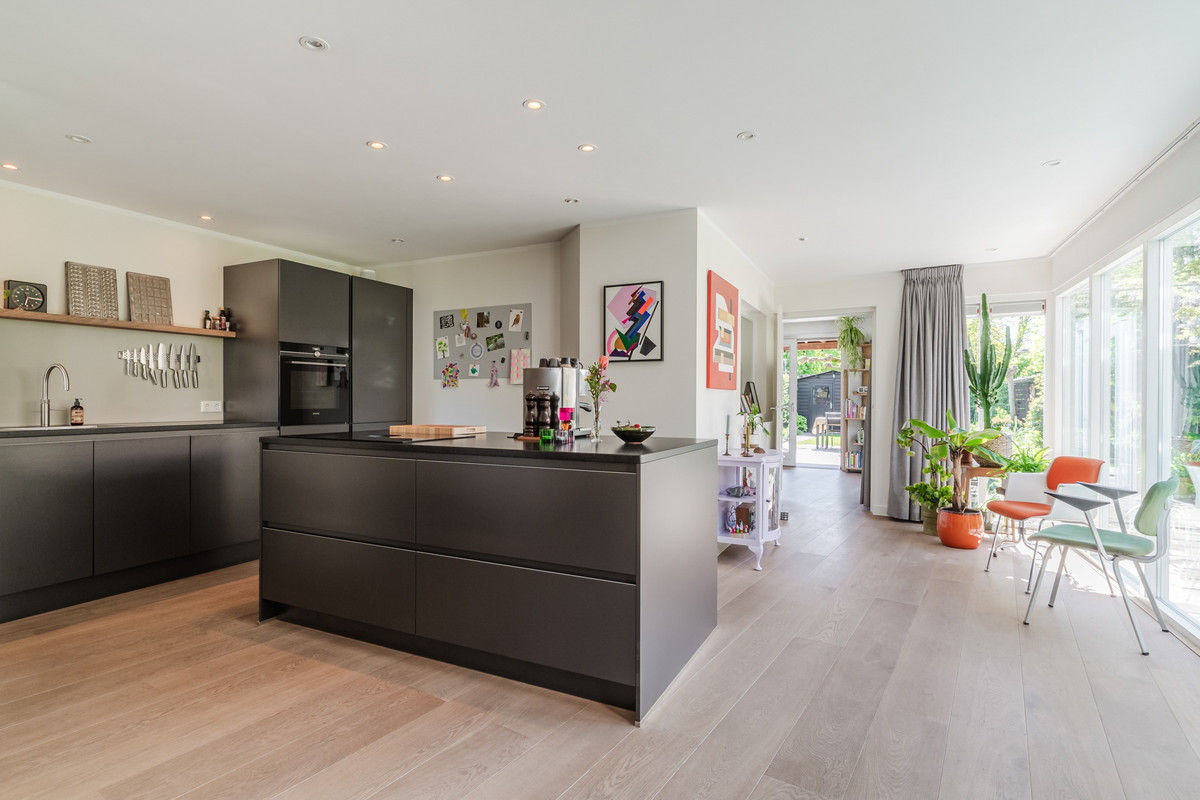 Twee-onder-één-kap te koop: Nieuwstraat 45, Liempde