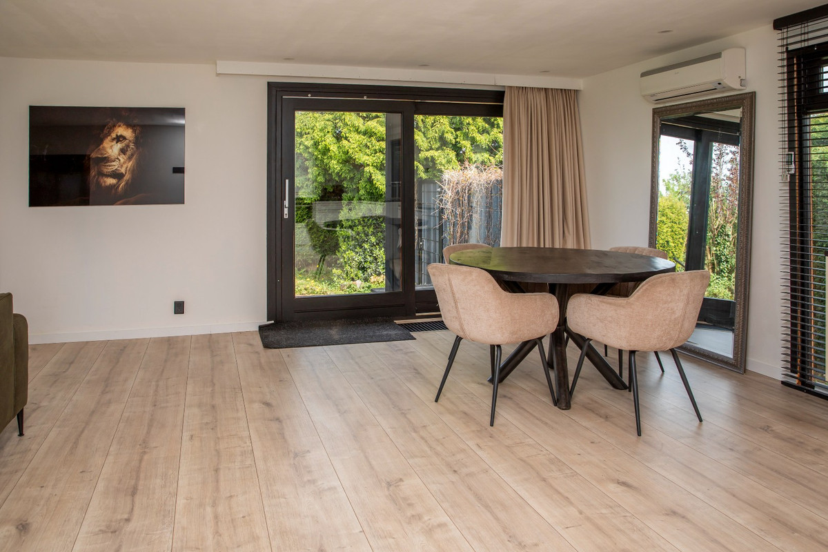 Vrijstaande woning te koop: Rijnbandijk 111-90, Maurik