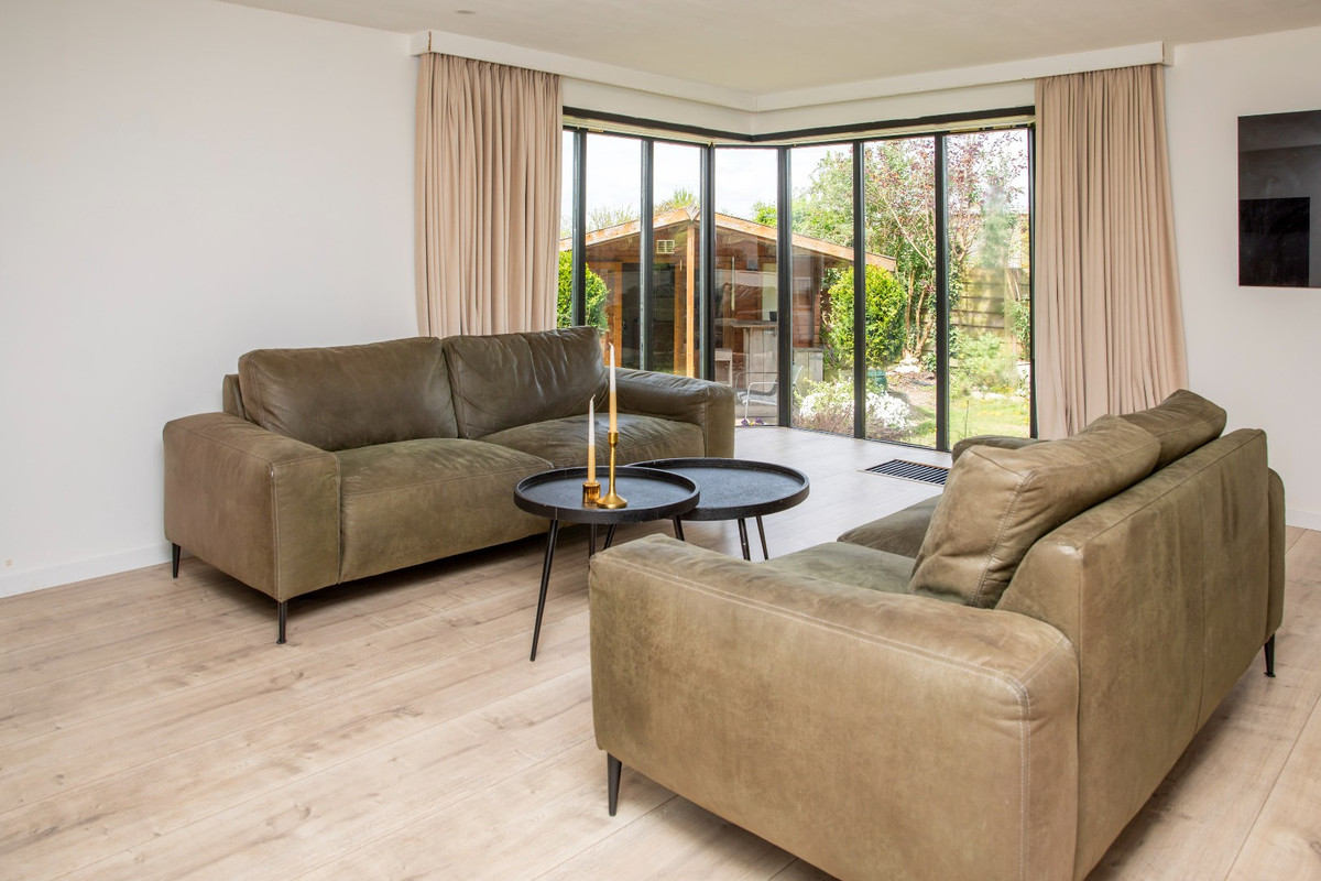 Vrijstaande woning te koop: Rijnbandijk 111-90, Maurik