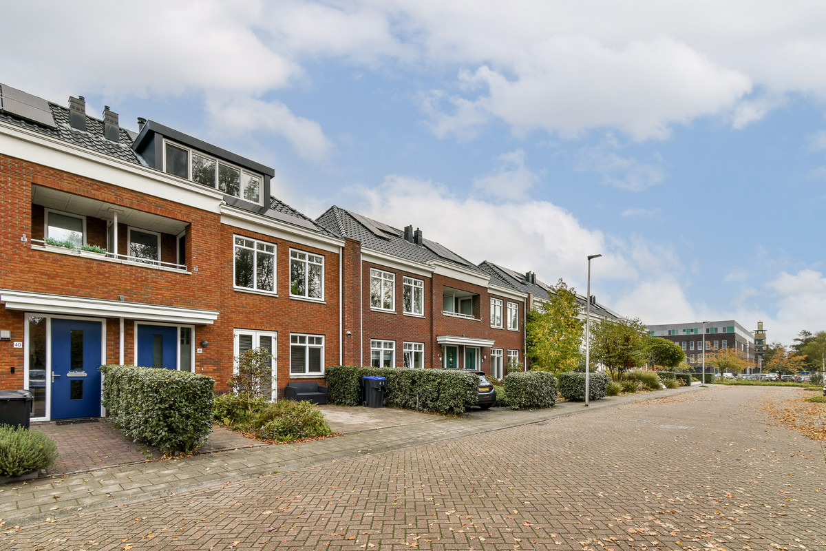 Tussenwoning te koop: Hofje Van Holtlant 41, Leiderdorp