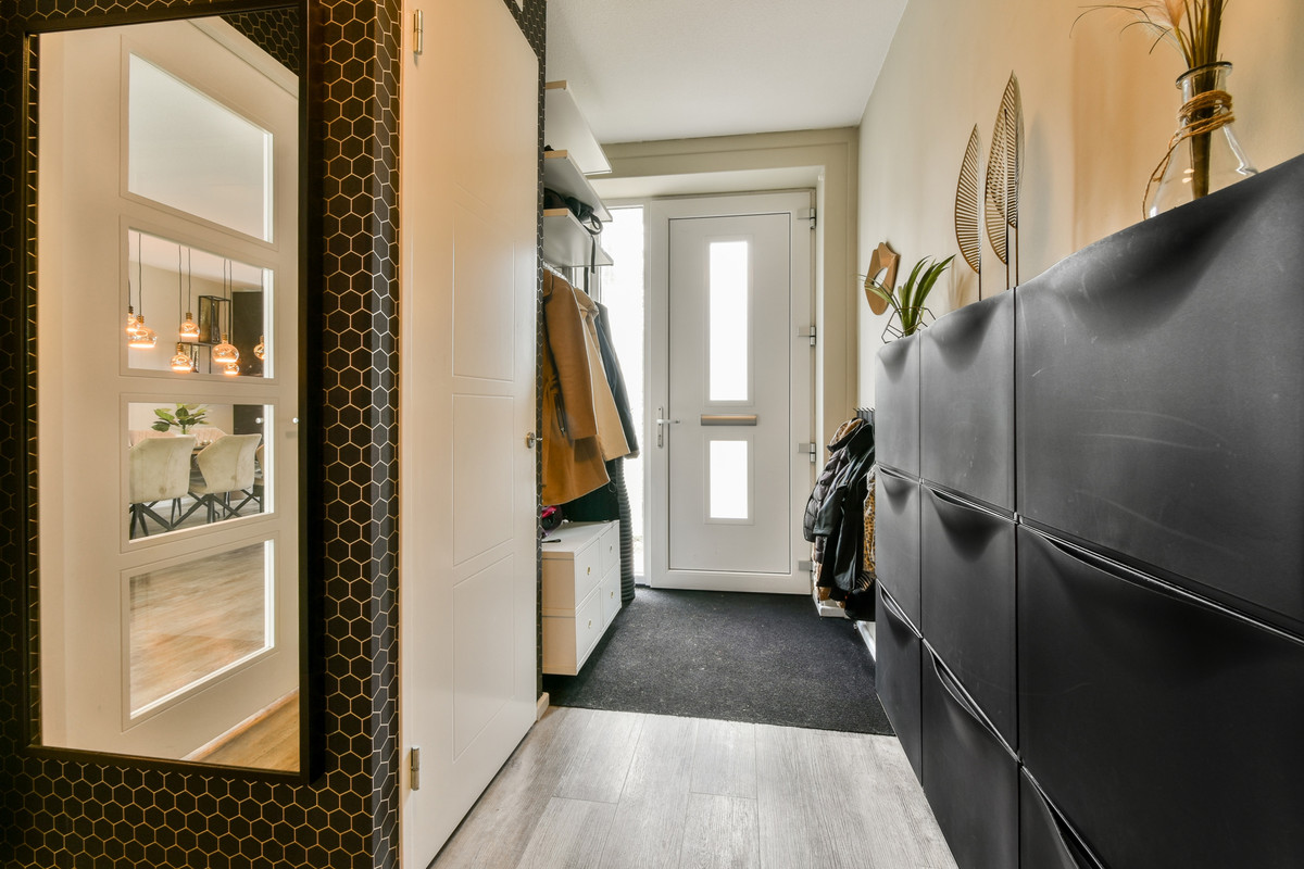 Tussenwoning te koop: Hofje Van Holtlant 41, Leiderdorp