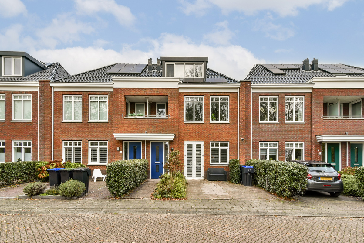 Tussenwoning te koop: Hofje Van Holtlant 41, Leiderdorp