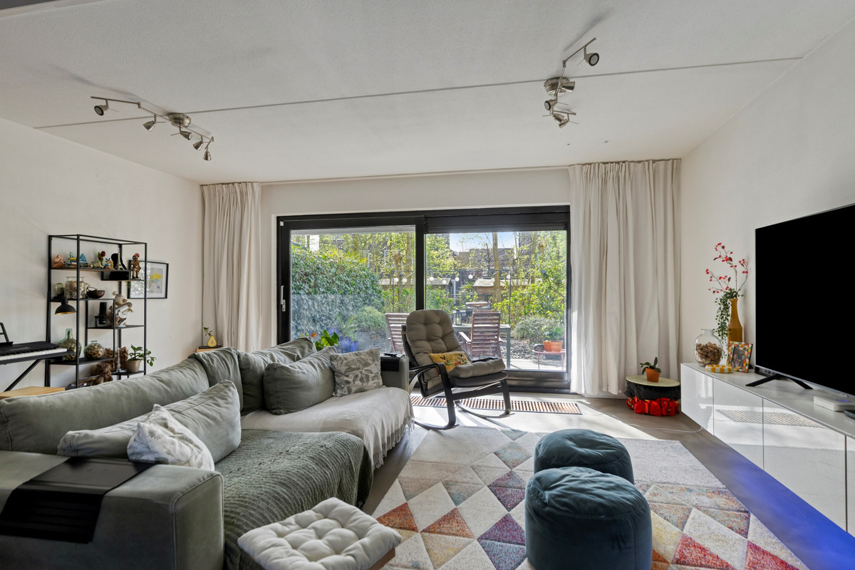 Tussenwoning te koop: Roef 19, Almere