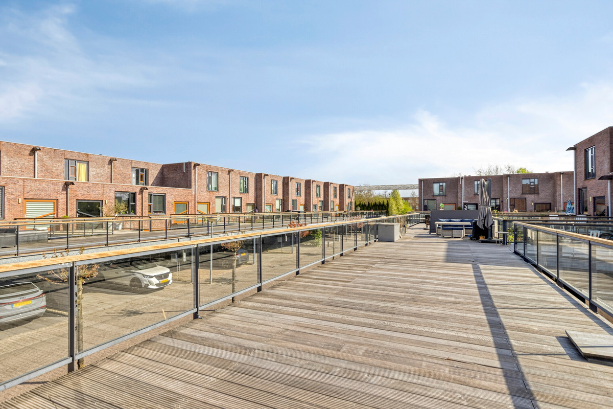 Tussenwoning te koop: Roef 19, Almere