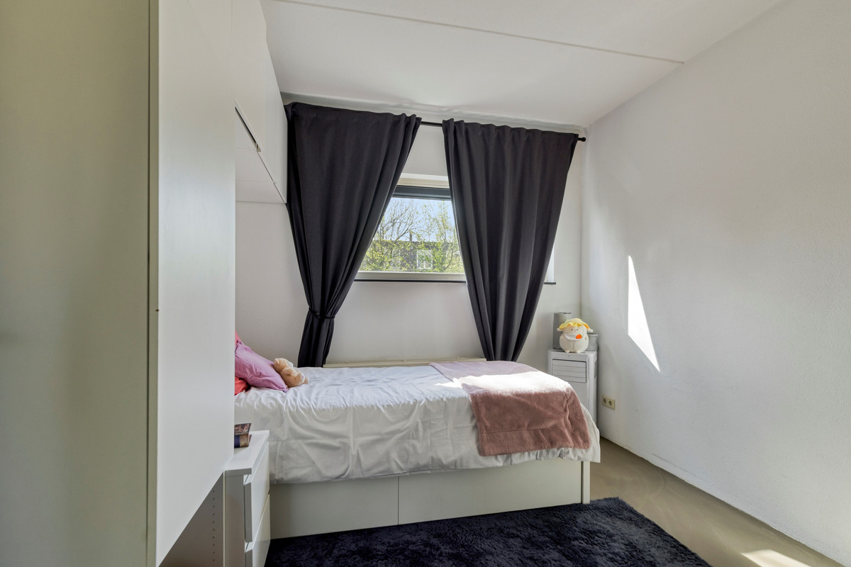 Tussenwoning te koop: Roef 19, Almere