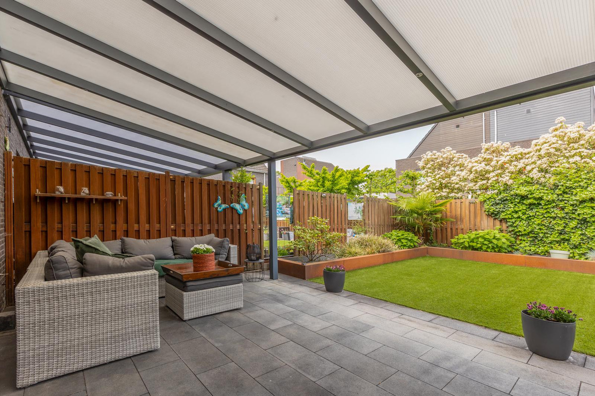 Tussenwoning te koop: Anton van Duinkerkenstraat 4, Sittard