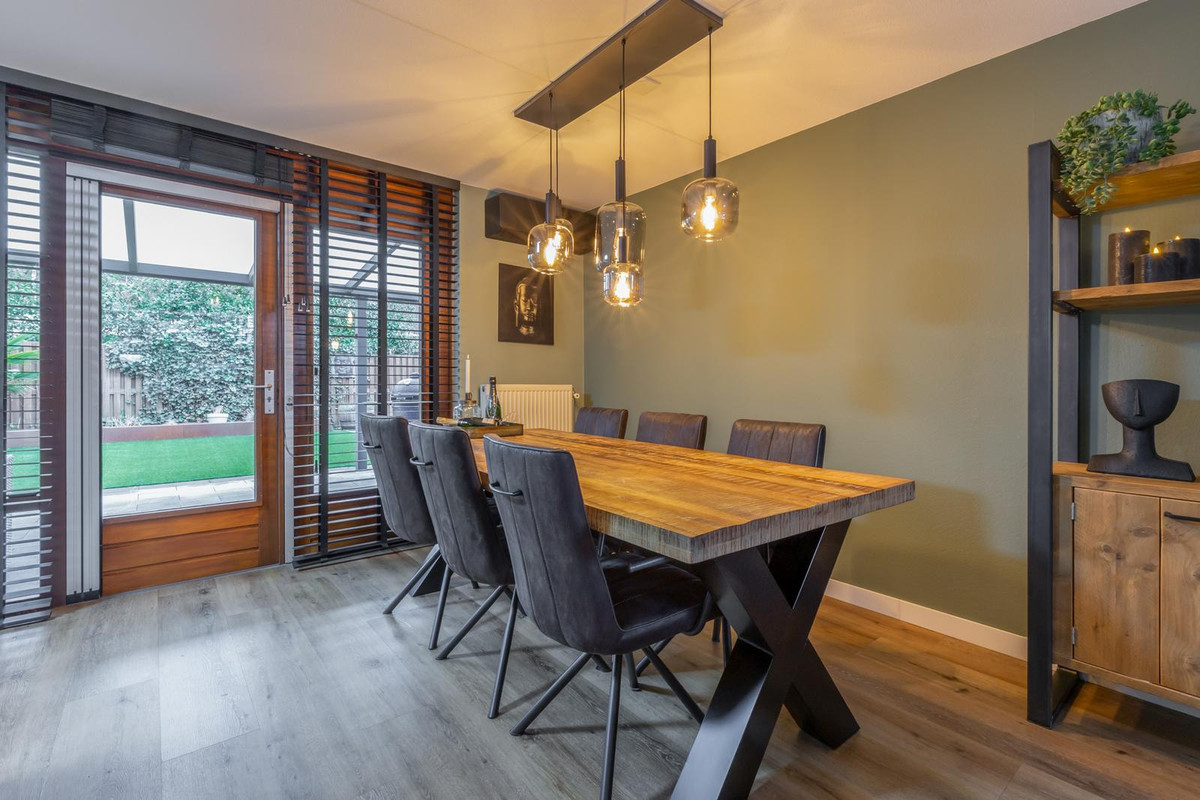 Tussenwoning te koop: Anton van Duinkerkenstraat 4, Sittard