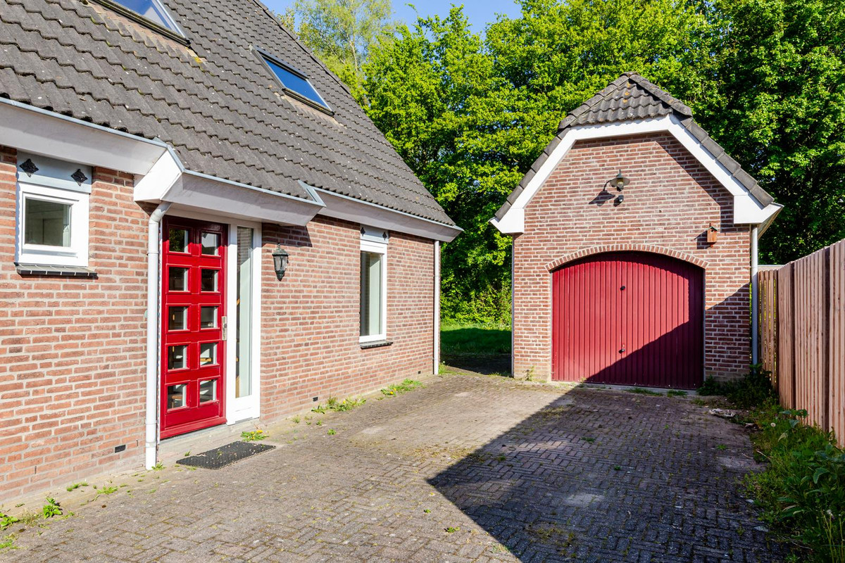 Vrijstaande woning te koop: Schaakveld 11, Almere