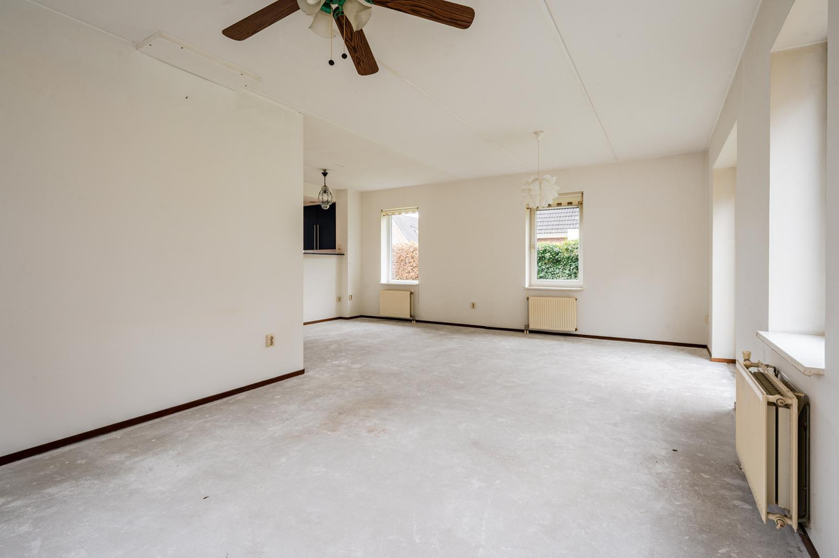 Vrijstaande woning te koop: Schaakveld 11, Almere
