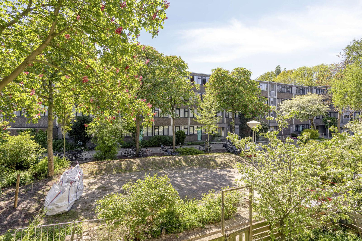 Appartement te koop: Bramzeilhof 26, Amsterdam