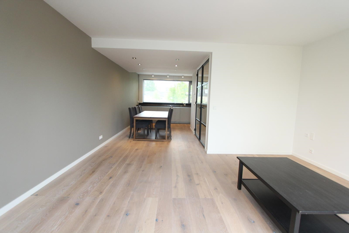 Twee-onder-één-kap te huur: Alpen Rondweg 80, Amstelveen