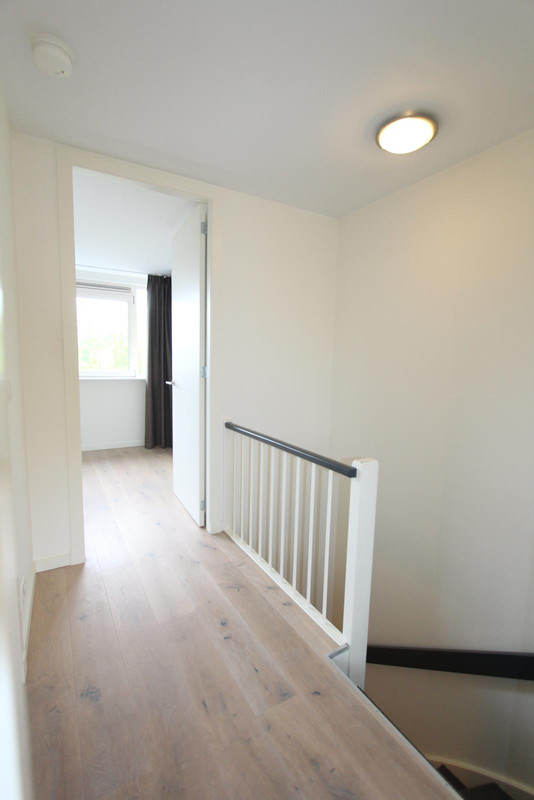 Twee-onder-één-kap te huur: Alpen Rondweg 80, Amstelveen