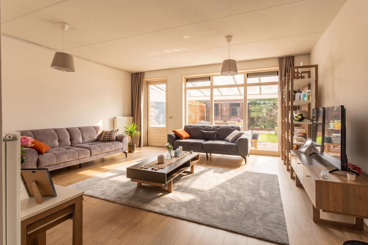 Tussenwoning te koop: Vogellaan 14A, Terneuzen