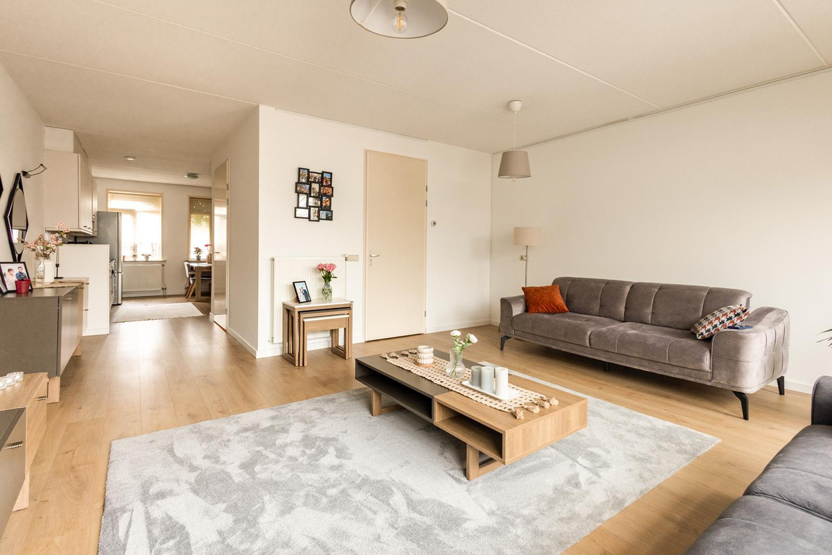 Tussenwoning te koop: Vogellaan 14A, Terneuzen
