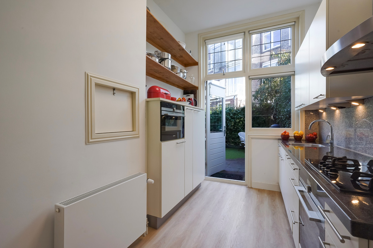 Tussenwoning te koop: Kranenburgweg 33, 'S-Gravenhage