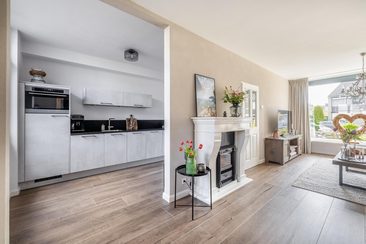 Tussenwoning te koop: Karel van de Woestijnestraat 12, Venlo