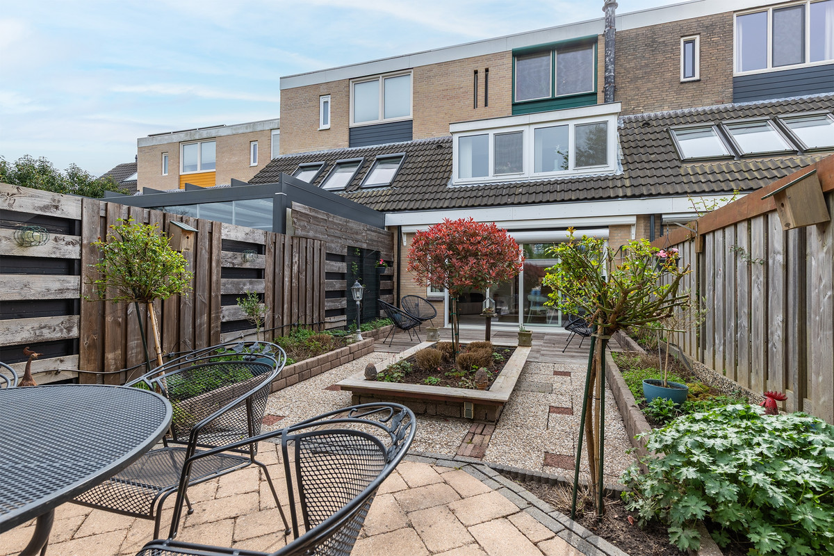 Tussenwoning te koop: Wallenbergstraat 64, Hoofddorp