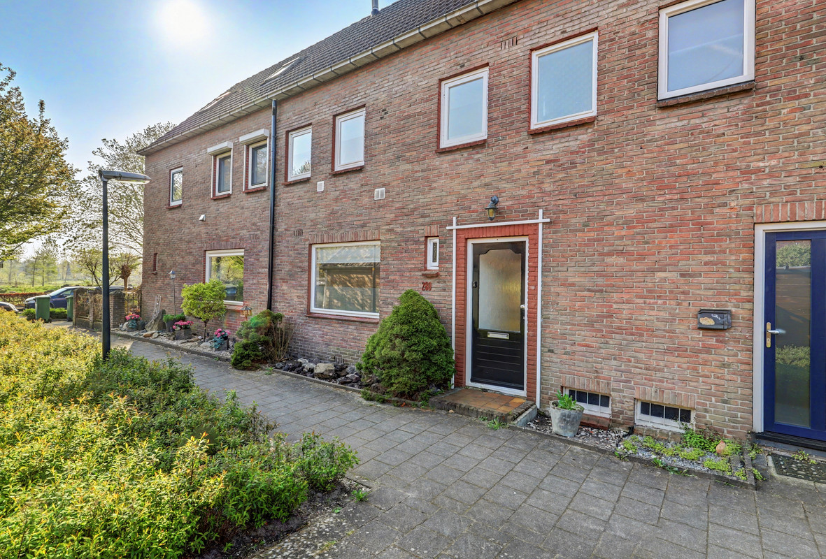 Tussenwoning te koop: Oude Beekbergerweg 280, Apeldoorn