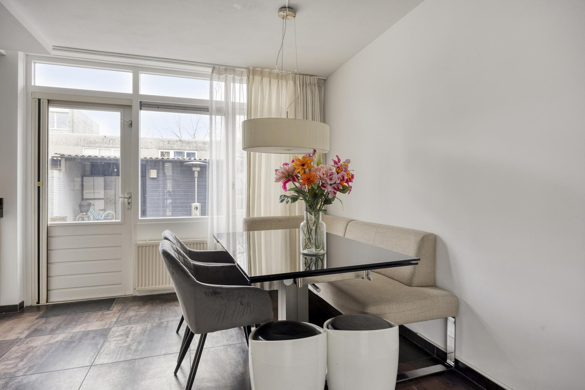 Tussenwoning te koop: Randwijkstraat 6, Tilburg
