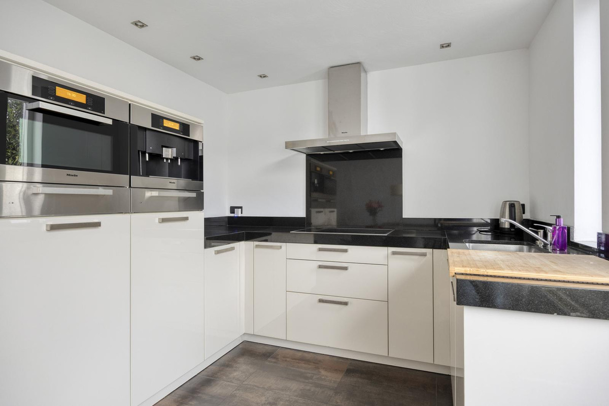 Tussenwoning te koop: Randwijkstraat 6, Tilburg