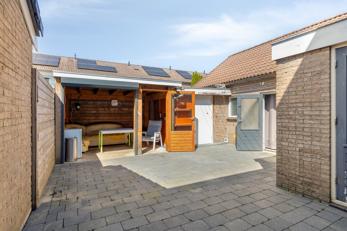 Twee-onder-één-kap te koop: Hoge Sluisstraat 10, Waardenburg