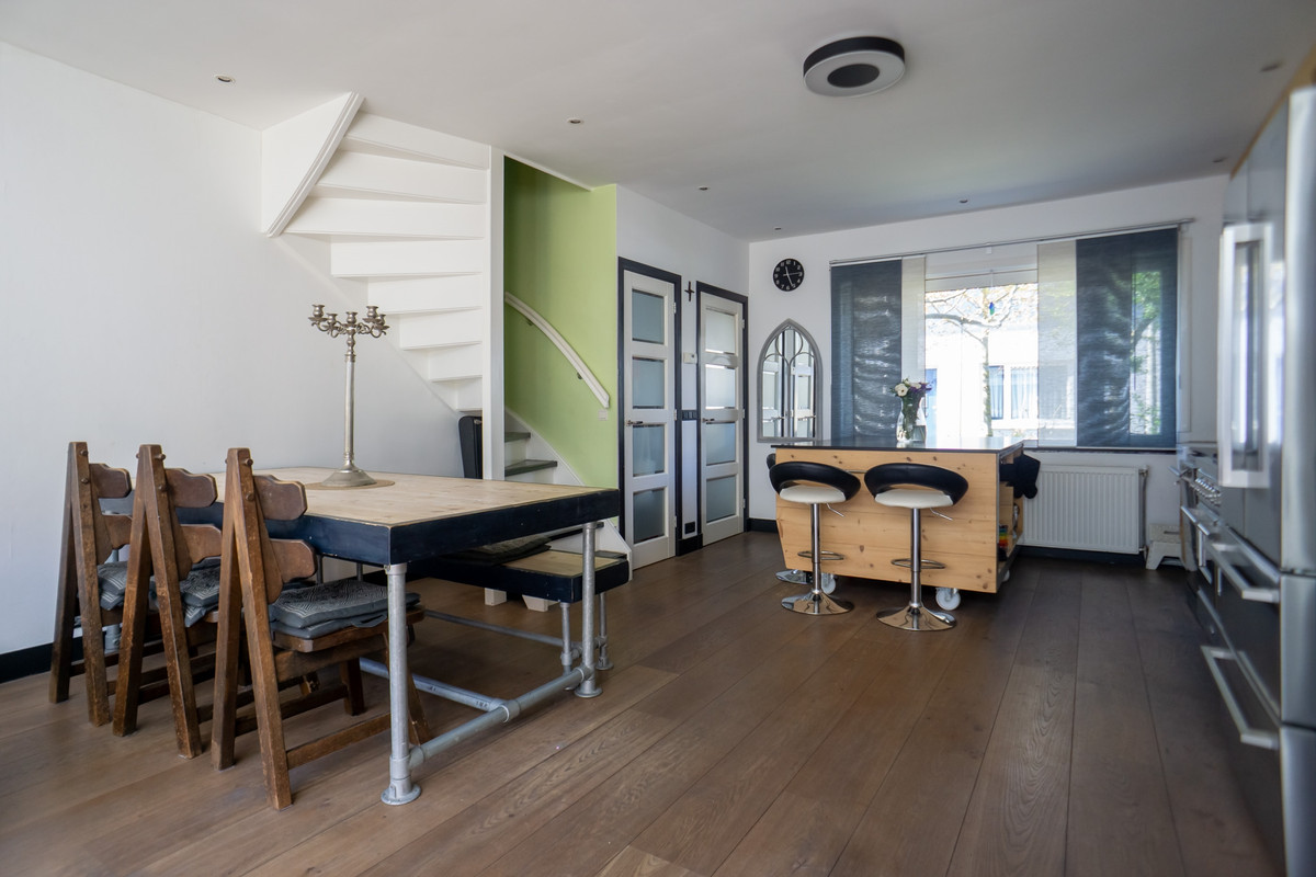 Tussenwoning te koop: Korenbloemstraat 14, Amsterdam