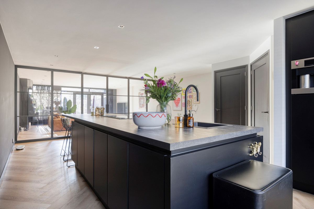 Tussenwoning te koop: Hoevelakenstraat 64, Tilburg