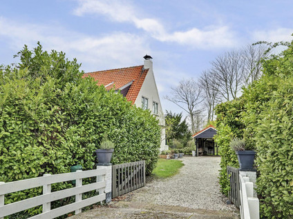 Hogeweg 82