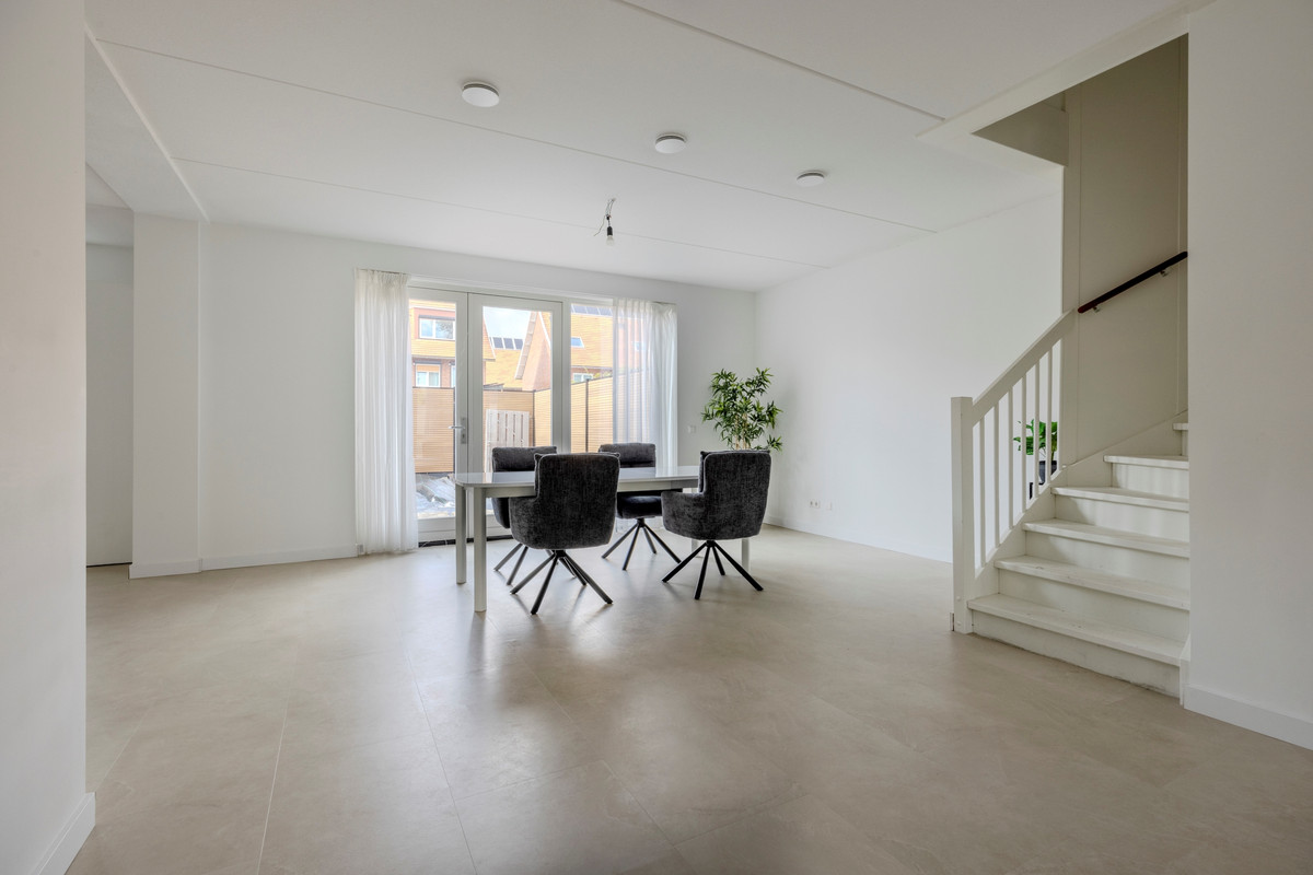 Tussenwoning te koop: Warmoldstraat 75B, Rotterdam