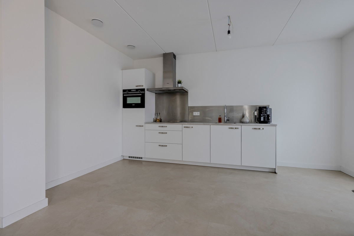 Tussenwoning te koop: Warmoldstraat 75B, Rotterdam
