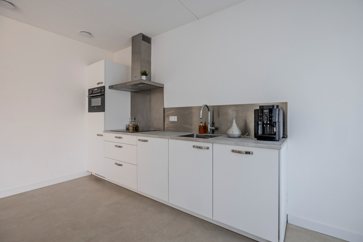 Tussenwoning te koop: Warmoldstraat 75B, Rotterdam