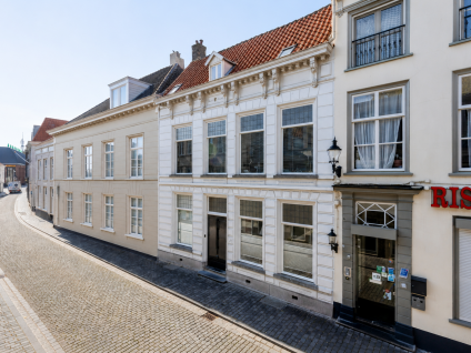 Kerkstraat 12