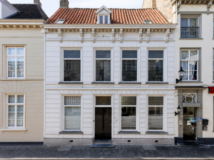Kerkstraat 12