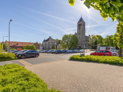 Burg. Coonenplein 21