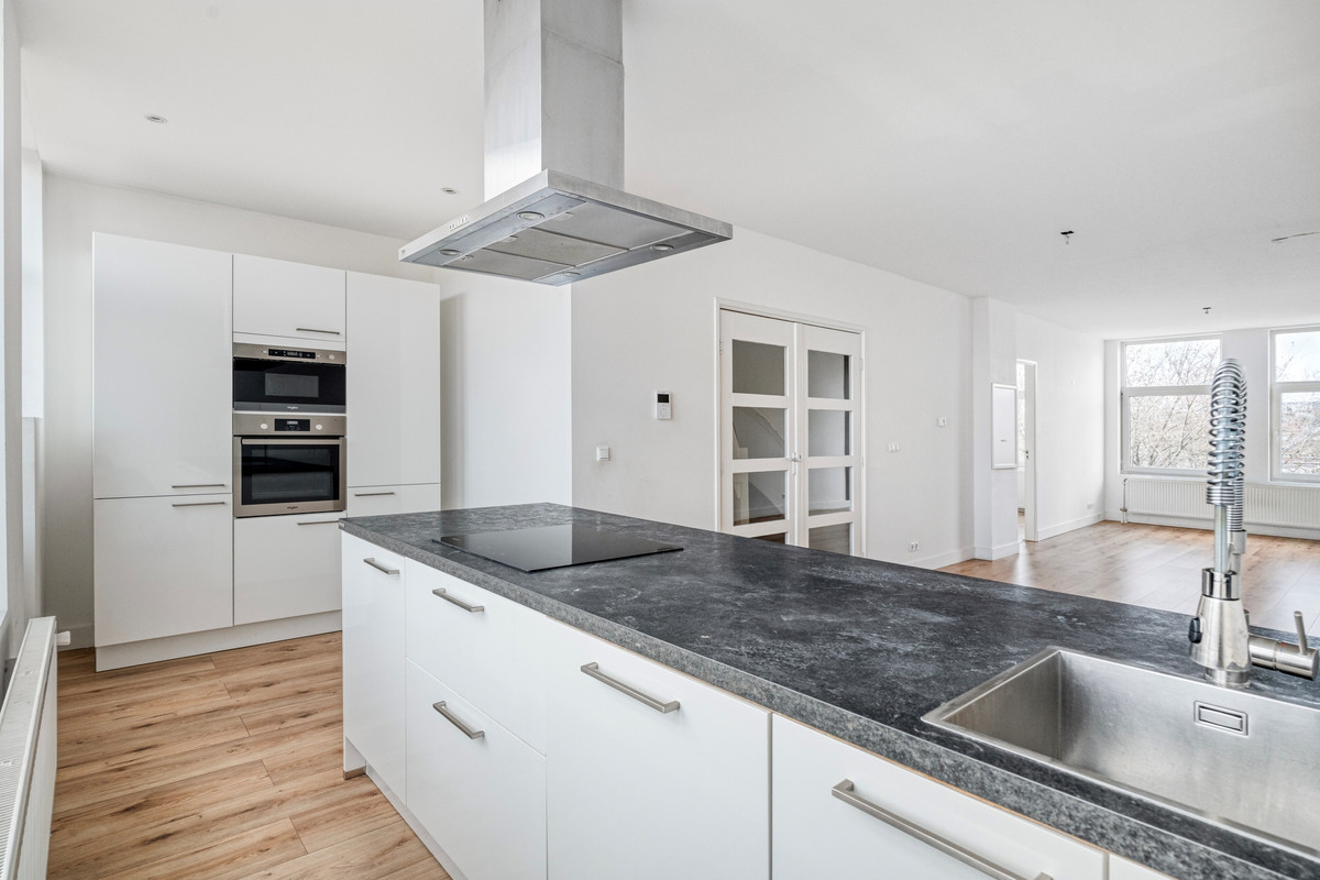 Appartement te koop: Lange Hilleweg 214B02, Rotterdam