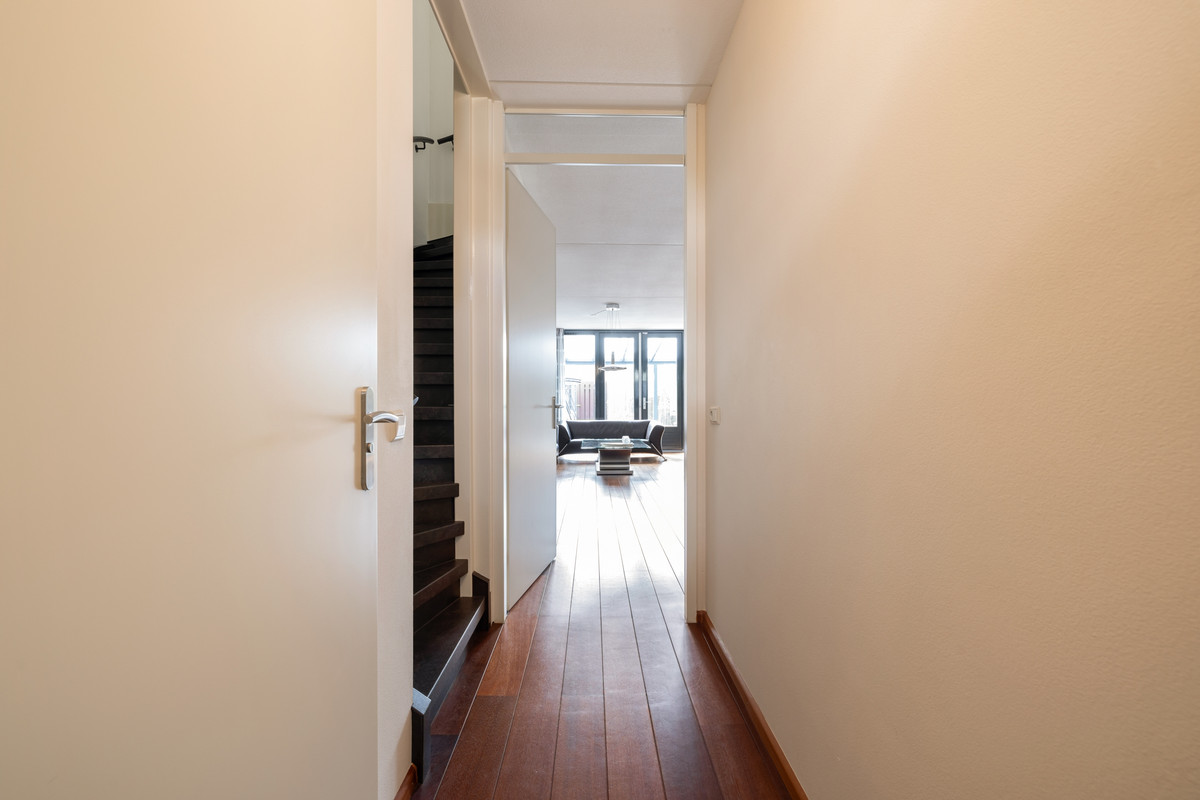 Tussenwoning te koop: Jane Addamslaan 127, Amstelveen